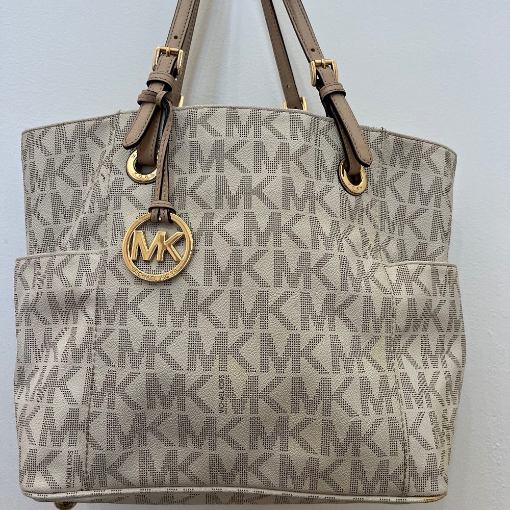 Michael Kohrs Satchel